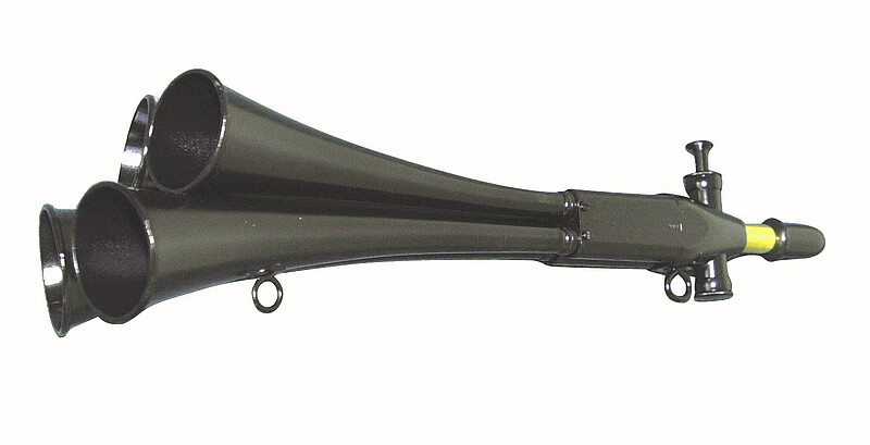 Multi-tone signal horn